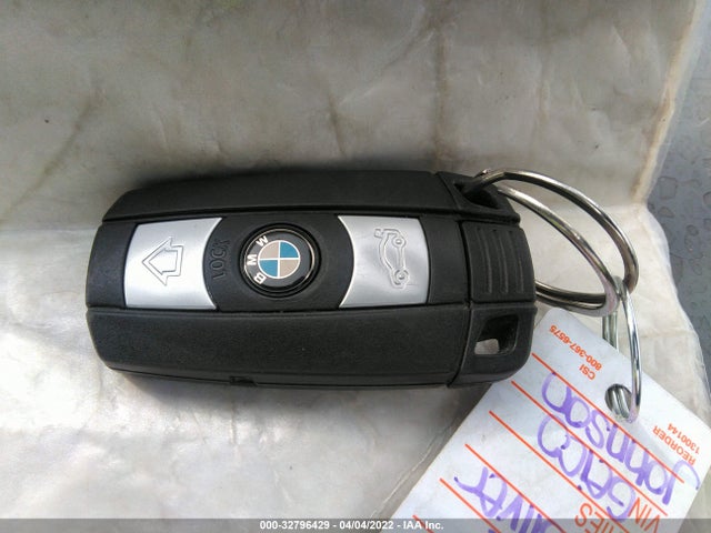 2015 BMW X1, VIN: WBAVM1C50FVZ94424