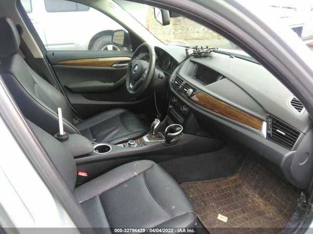 2015 BMW X1, VIN: WBAVM1C50FVZ94424