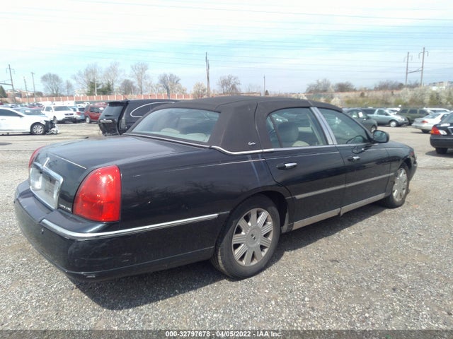 2003 LINCOLN TOWN CAR CARTIER VIN: 1LNHM83W03Y603974