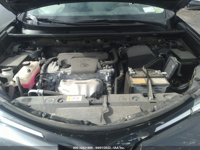 Toyota RAV4 LE 2017 JTMBFREV0HJ167819 Image 10