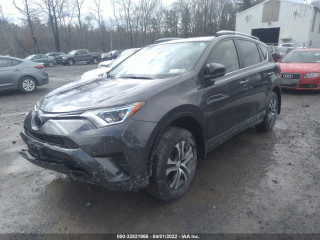 Toyota RAV4 LE 2017 JTMBFREV0HJ167819 Image 2