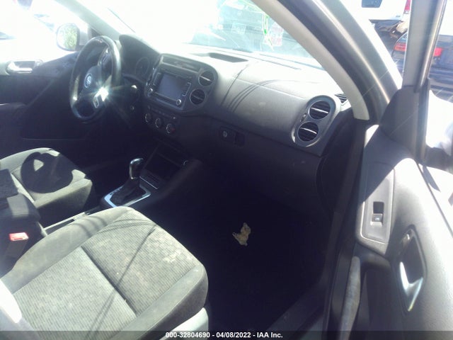 2015 Volkswagen Tiguan, VIN: WVGBV7AX2FW580691