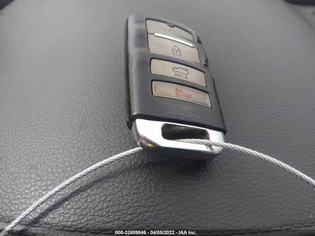 2018 Kia Cadenza, VIN: KNALB4J12J5120423