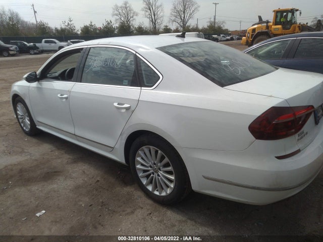 1VWBT7A37HC049902 Volkswagen Passat 1.8t Se