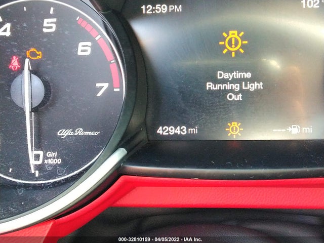 2017 Alfa Romeo Giulia, VIN: ZARFAECNXH7557390