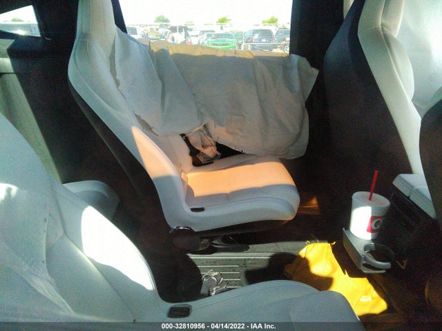2019 Tesla Model X, VIN: 5YJXCBE22KF140356