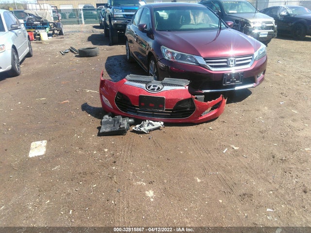2015 Hyundai Veloster, VIN: KMHTC6AD2FU235196