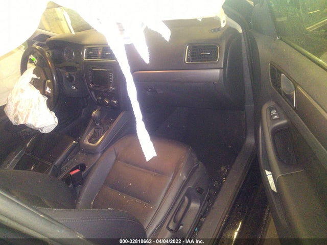 3VWLL7AJ3EM404996 Volkswagen Jetta Sedan Tdi W/premium