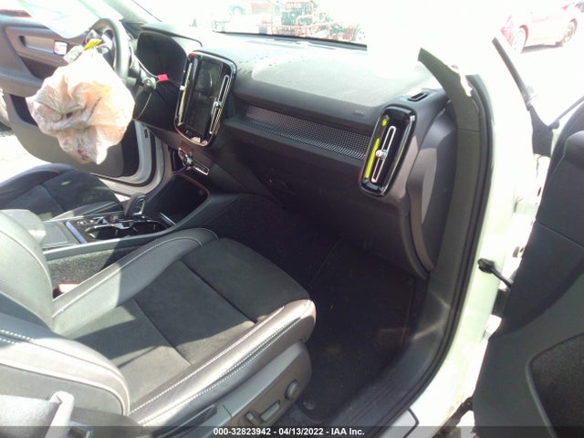 2019 Volvo XC40, VIN: YV4162UM8K2149840