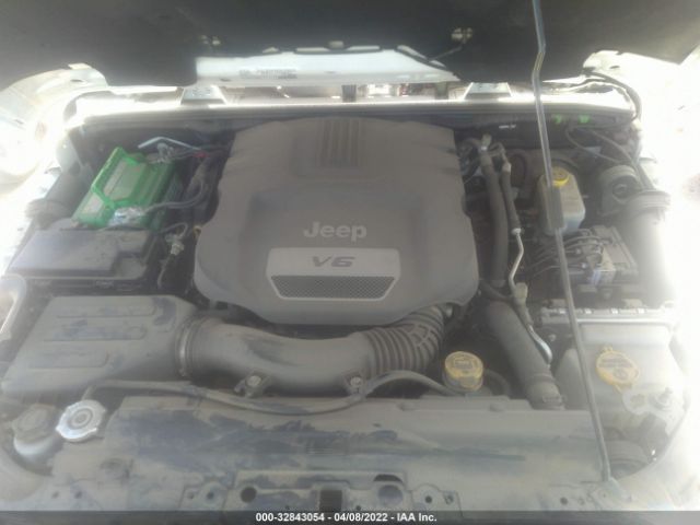 1C4BJWEG5GL333818 Jeep Wrangler Unlimited Sahara
