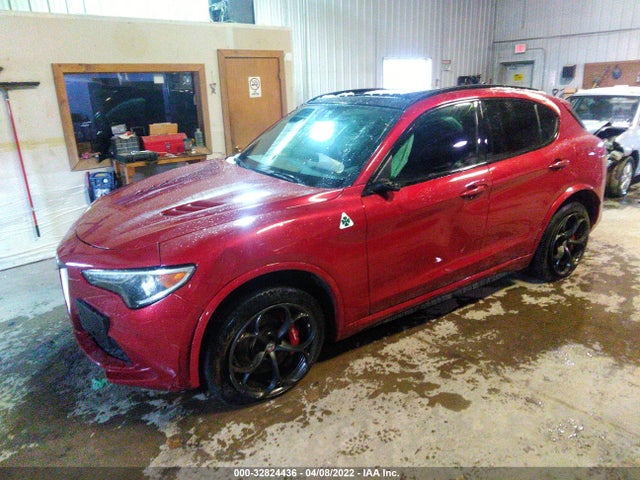 ZASFAKEV1J7C17323 Alfa Romeo STELVIO QUADRIFOGLIO