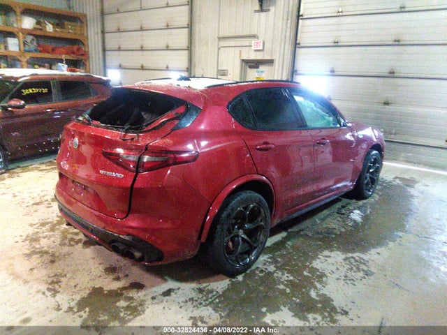 ZASFAKEV1J7C17323 Alfa Romeo STELVIO QUADRIFOGLIO