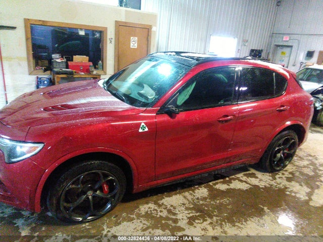 ZASFAKEV1J7C17323 Alfa Romeo STELVIO QUADRIFOGLIO