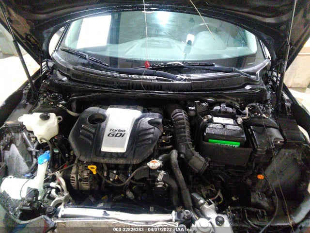 2015 Hyundai Veloster, VIN: KMHTC6AE8FU229797