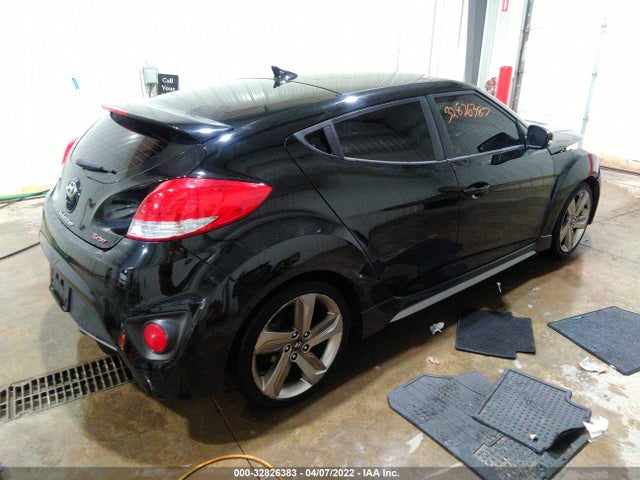 2015 Hyundai Veloster, VIN: KMHTC6AE8FU229797