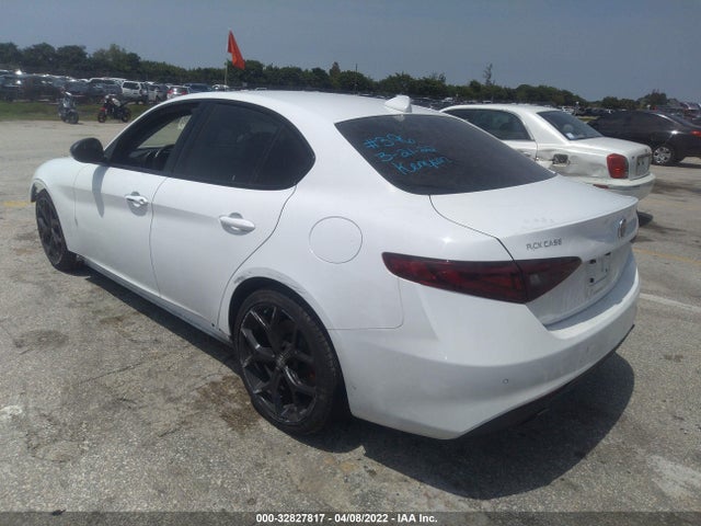 2020 Alfa Romeo Giulia, VIN: ZARFAMAN0L7630689