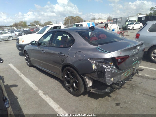 2018 Alfa Romeo Giulia, VIN: ZARFAECN3J7594156
