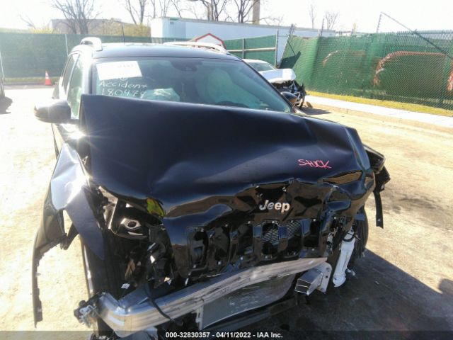 1C4PJLCB8MD180479 Jeep Cherokee Latitude