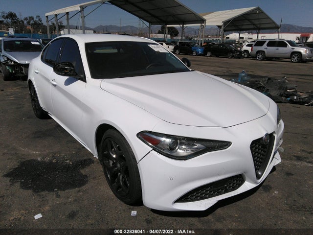 2021 Alfa Romeo Giulia, VIN: ZARFAMAN5M7645822