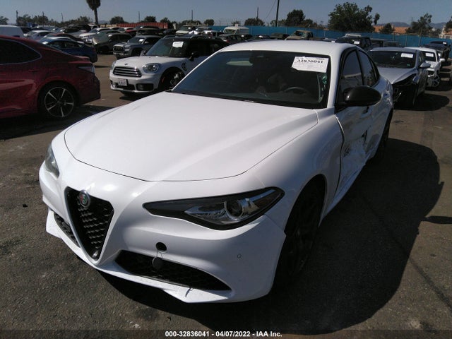 2021 Alfa Romeo Giulia, VIN: ZARFAMAN5M7645822