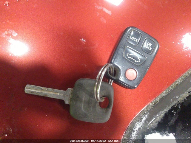 Volvo V70 2000 YV1LZ56D9Y2682753 Image 3