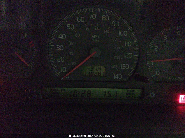Volvo V70 2000 YV1LZ56D9Y2682753 Image 8