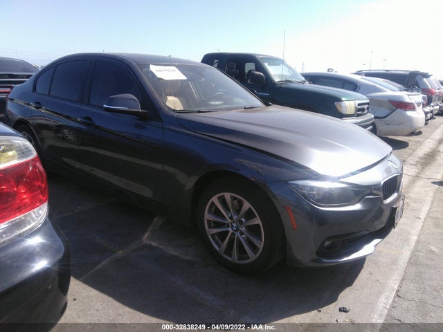2017 WBA8E1G53HNU12520 main image