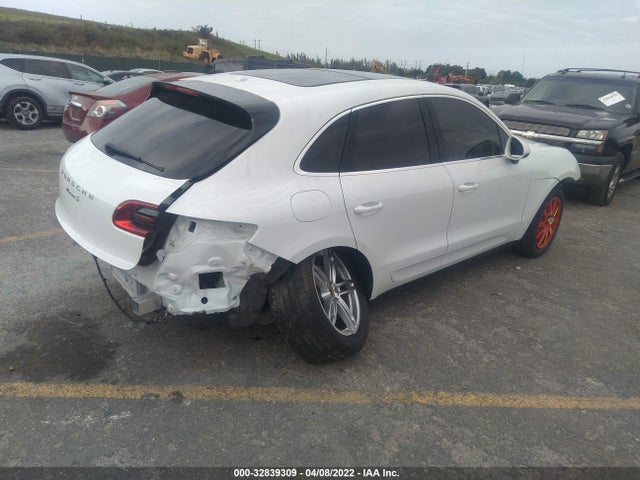 2016 Porsche Macan, VIN: WP1AB2A51GLB40148