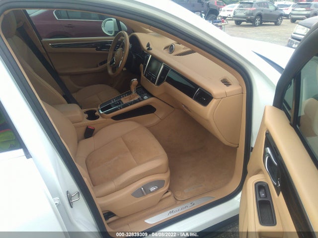 2016 Porsche Macan, VIN: WP1AB2A51GLB40148