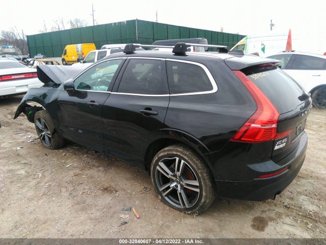 Volvo Xc60 Momentum 2018 YV4102RK7J1089367 Image 4