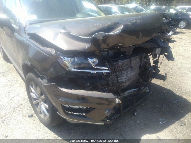 2016 Volkswagen Touareg, VIN: WVGEF9BP2GD001815