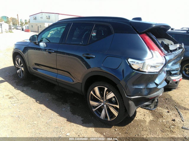 2022 Volvo XC40, VIN: YV4ED3UR6N2647791