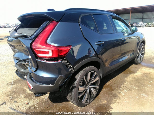 2022 Volvo XC40, VIN: YV4ED3UR6N2647791