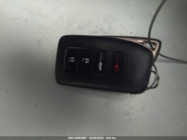 Lexus IS 200T 2016 JTHBA1D22G5035254 Image 3