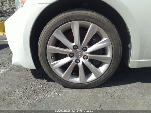 Lexus IS 200T 2016 JTHBA1D22G5035254 Image 5