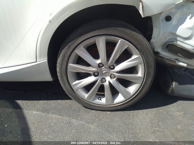 Lexus IS 200T 2016 JTHBA1D22G5035254 Image 6