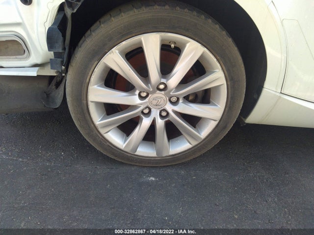 Lexus IS 200T 2016 JTHBA1D22G5035254 Image 8