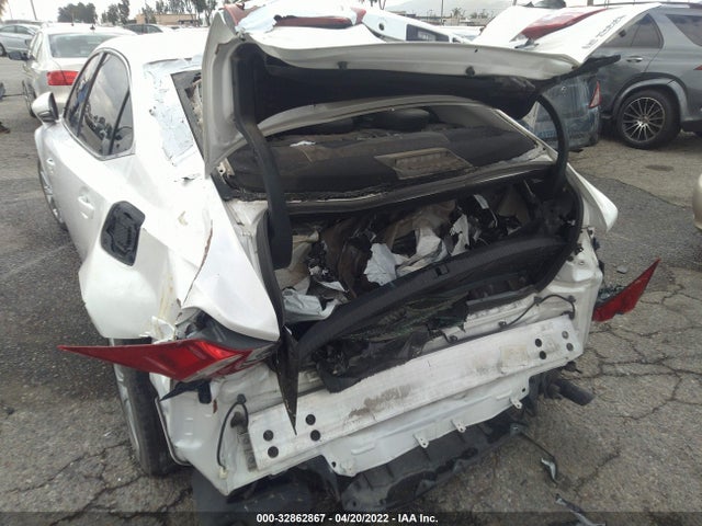 Lexus IS 200T 2016 JTHBA1D22G5035254 Image 12