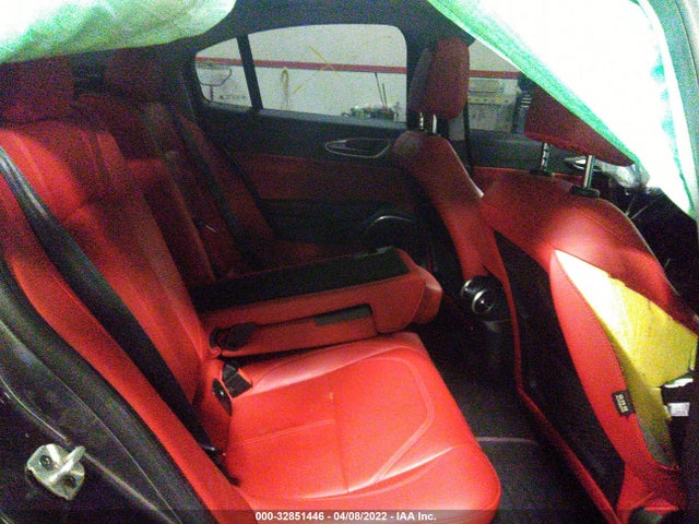 2019 Alfa Romeo Giulia, VIN: ZARFANAN2K7606219