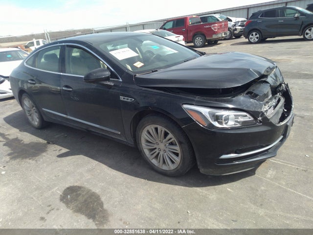 2018 Buick LaCrosse, VIN: 1G4ZP5SZ4JU131059