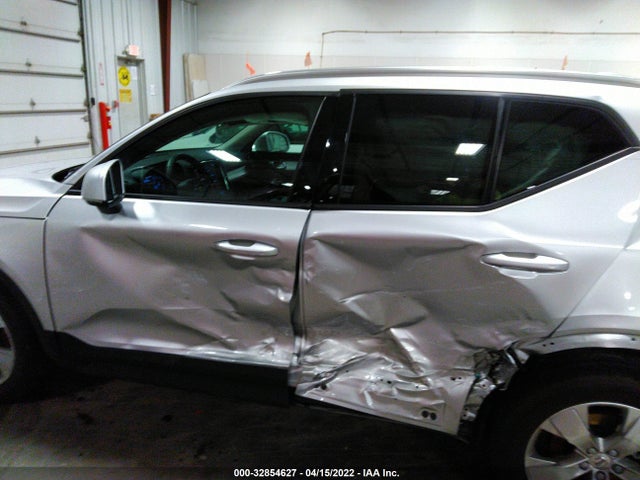 2019 Volvo XC40, VIN: YV4162UKXK2136943