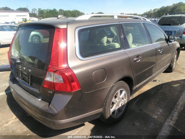 2008 VOLVO V70 VIN: YV1BW982381038534