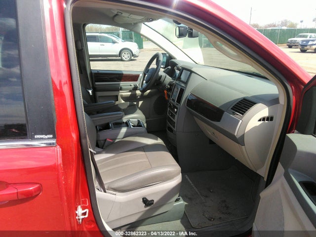 2A4RR5DX5AR185133 Chrysler Town & Country Touring