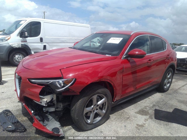 2021 Alfa Romeo Stelvio, VIN: ZASPAJAN8M7D08002