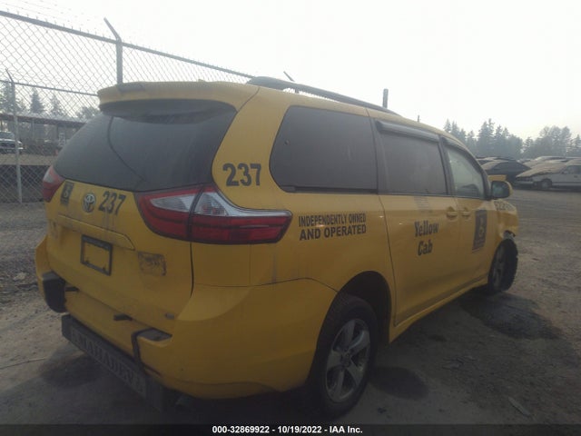 Toyota SIENNA LE 2018 5TDKZ3DC5JS925103 Image 4
