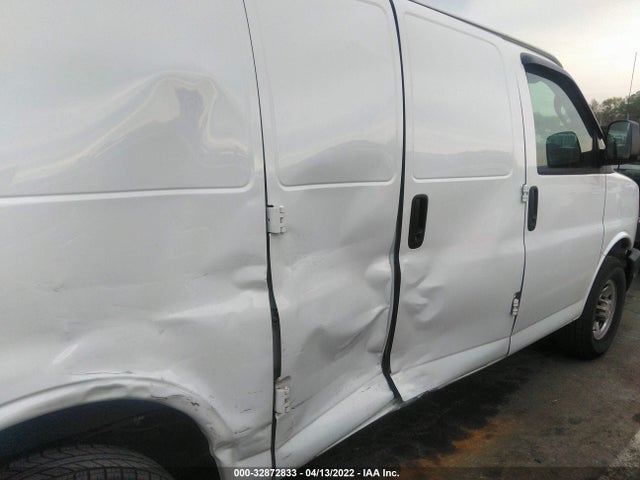 2020 Chevrolet Express, VIN: 1GCWGAFP2L1200232
