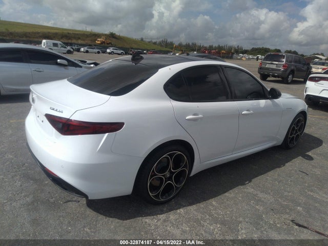 2022 Alfa Romeo Giulia, VIN: ZARFAMBN0N7659773