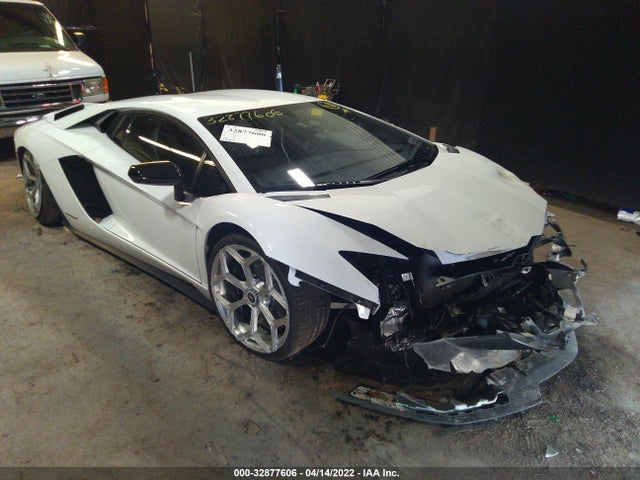2018 Lamborghini Aventador, VIN: ZHWUG4ZD6JLA06518