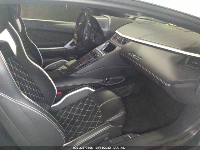 2018 Lamborghini Aventador, VIN: ZHWUG4ZD6JLA06518