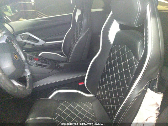 2018 Lamborghini Aventador, VIN: ZHWUG4ZD6JLA06518